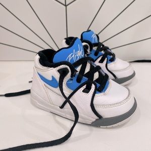 Toddler Nike Flights size 6C